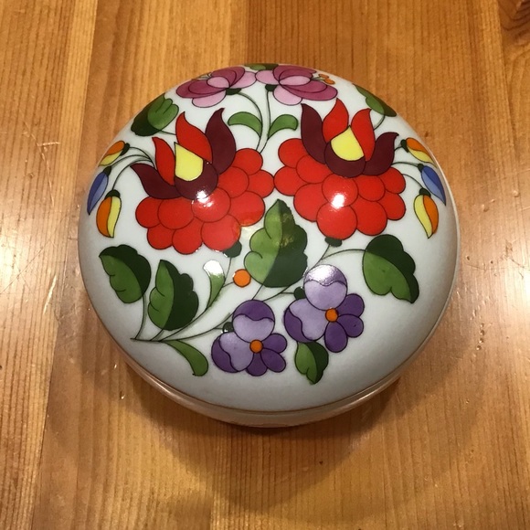 VINTAGE KALOCSA HUNGARY FLORAL TRINKET BOX